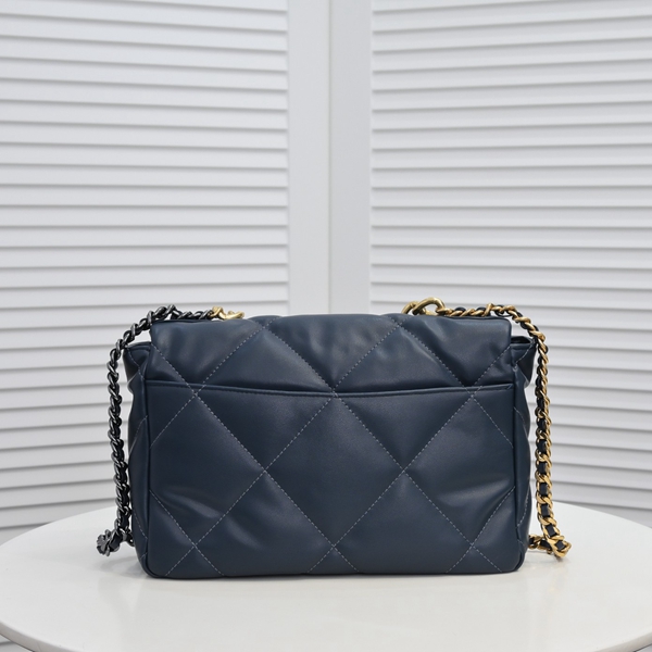 シャネルバッグ側面デザイン